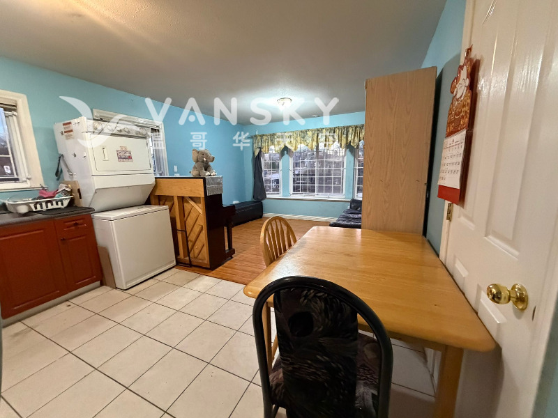 260207215125_b Living room 3.jpg